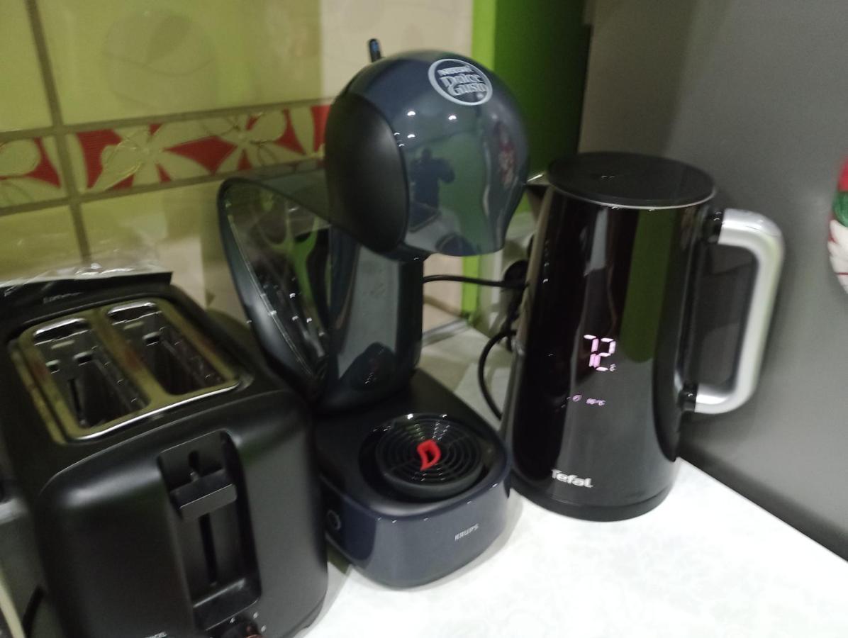 Apartament Venge -Cale Mieszkanie 46M2 Na Wylacznosc - Z Jedna Sypialnia I Jednym Sypialno-Salonem -3 Pietro Bez Windy- Rezerwacja Bez Karty Kredytowej-Klimatyzacja-Netflix-2 Lozeczka Dzieciece- Bezplatny Parking Publiczny Wrocław Extérieur photo