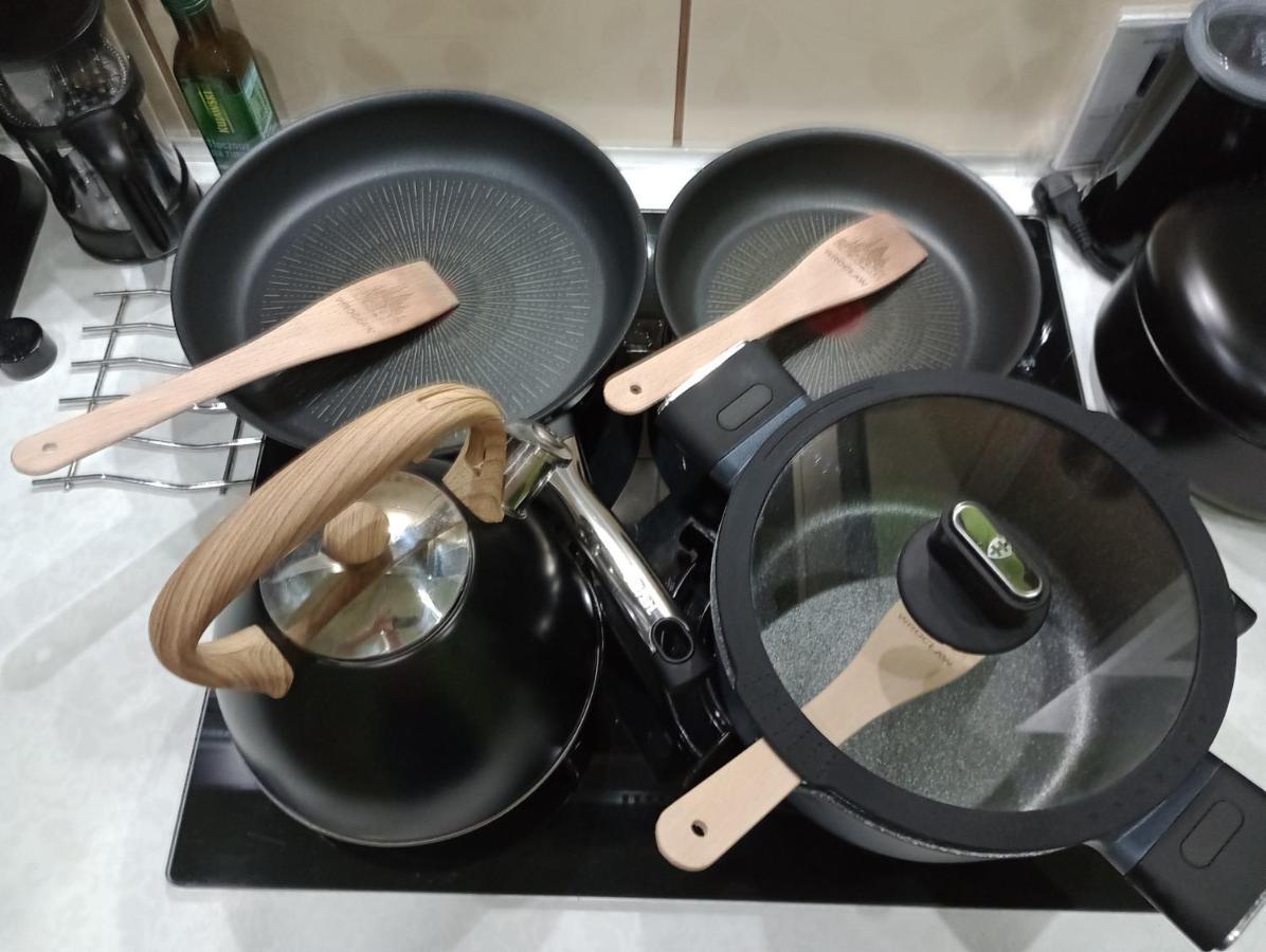 Apartament Venge -Cale Mieszkanie 46M2 Na Wylacznosc - Z Jedna Sypialnia I Jednym Sypialno-Salonem -3 Pietro Bez Windy- Rezerwacja Bez Karty Kredytowej-Klimatyzacja-Netflix-2 Lozeczka Dzieciece- Bezplatny Parking Publiczny Wrocław Extérieur photo