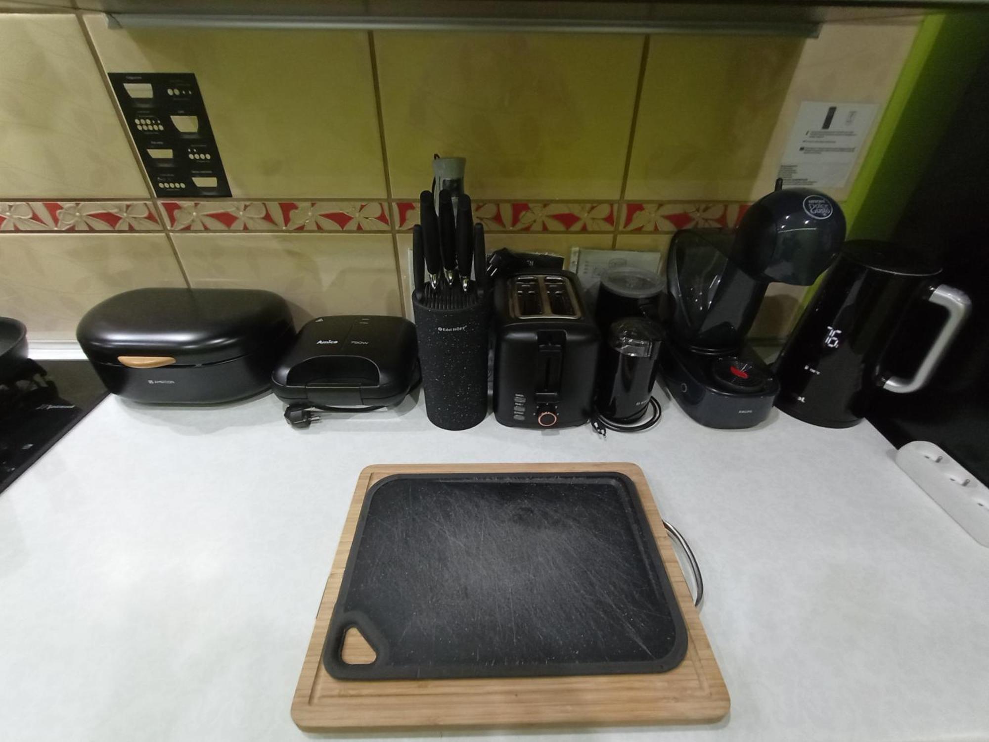 Apartament Venge -Cale Mieszkanie 46M2 Na Wylacznosc - Z Jedna Sypialnia I Jednym Sypialno-Salonem -3 Pietro Bez Windy- Rezerwacja Bez Karty Kredytowej-Klimatyzacja-Netflix-2 Lozeczka Dzieciece- Bezplatny Parking Publiczny Wrocław Extérieur photo