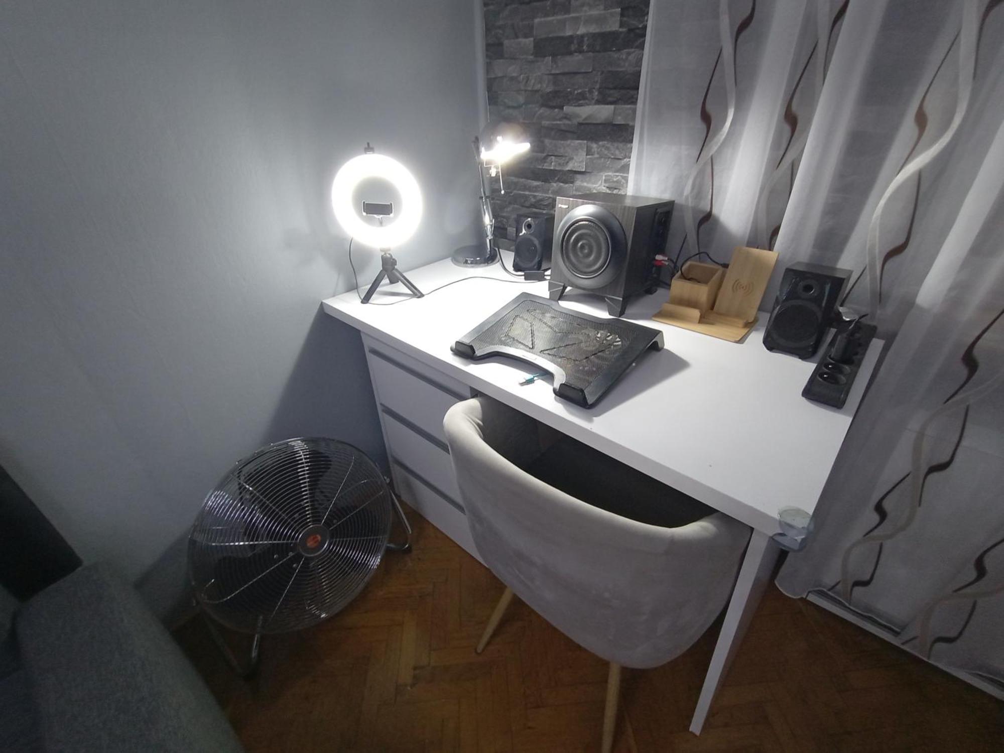 Apartament Venge -Cale Mieszkanie 46M2 Na Wylacznosc - Z Jedna Sypialnia I Jednym Sypialno-Salonem -3 Pietro Bez Windy- Rezerwacja Bez Karty Kredytowej-Klimatyzacja-Netflix-2 Lozeczka Dzieciece- Bezplatny Parking Publiczny Wrocław Extérieur photo