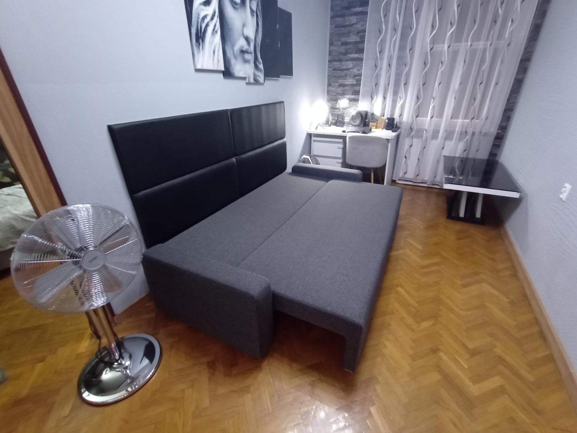 Appartement Apartament Venge -Cale Mieszkanie 46M2 Na Wylacznosc - Z Jedna Sypialnia I Jednym Sypialno-Salonem -3 Pietro Bez Windy- Rezerwacja Bez Karty Kredytowej-Klimatyzacja-Netflix-2 Lozeczka Dzieciece- Bezplatny Parking Publiczny à Wrocław Extérieur photo